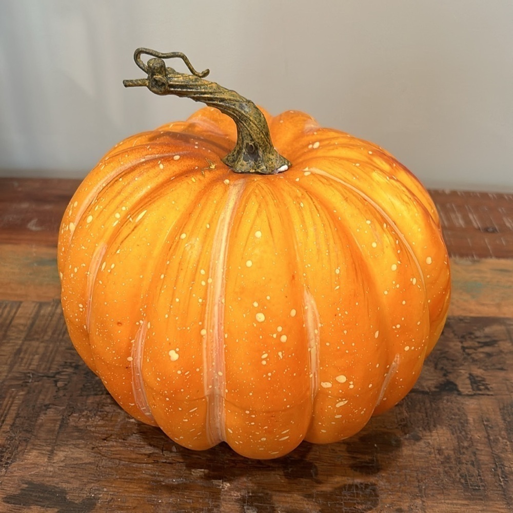 Pumpkin decor - Picture 3 of 7